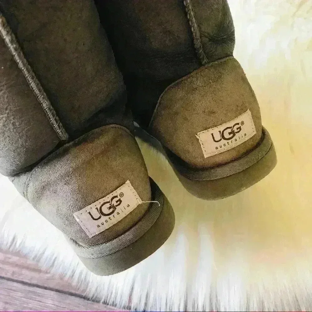 Uggs Classic Short Gray Sz 6